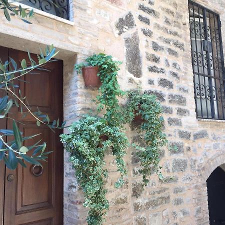 Appartamento Incantevole In Pieno Centro Storico Assisi Exterior foto